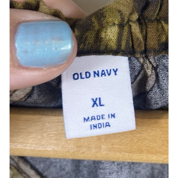 Old Navy Tunic Blouse Top Shirt XL Black Tropical Floral Vacation Beachy Boho - Picture 8 of 11